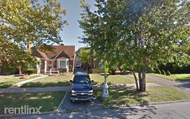 Main picture of 8904 E Outer Dr