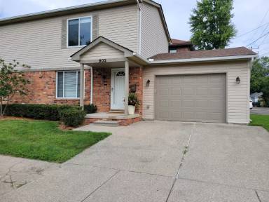 Main picture of 902 Beaconsfield Ave