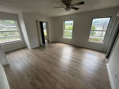Main picture of 2129 E Illinois Ave