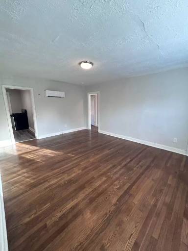 Main picture of 4905 Chamberlayne Ave