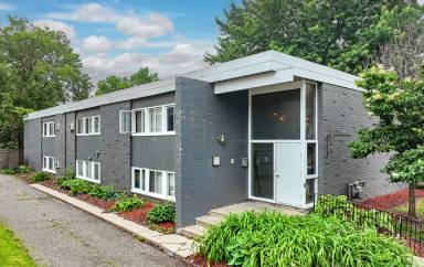 Main picture of 2205 Bryant Ave S