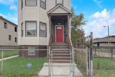 Main picture of 5720 S Princeton Ave