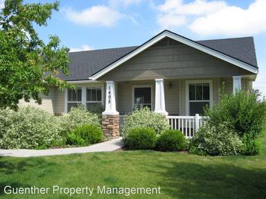 Main picture of 1498 E Grand Canyon St