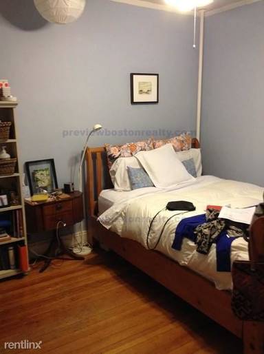 Main picture of 1904 Beacon St