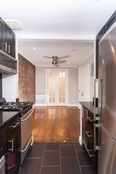 Main picture of 347 W 53rd St
