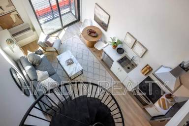 Main picture of 500 16th St