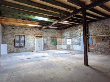 Main picture of 2638 Lynch St