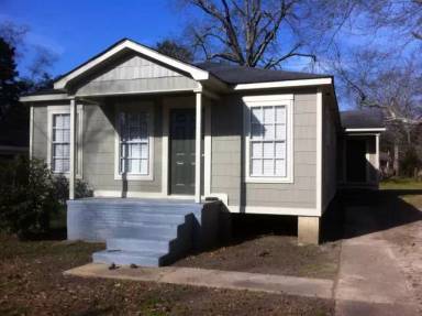 Main picture of 721 Lecompte St