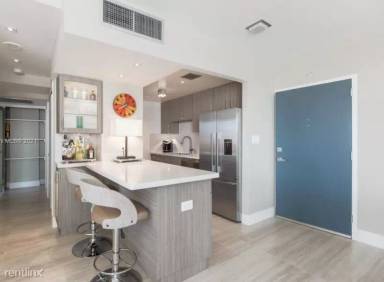 Main picture of Bay Park Towers