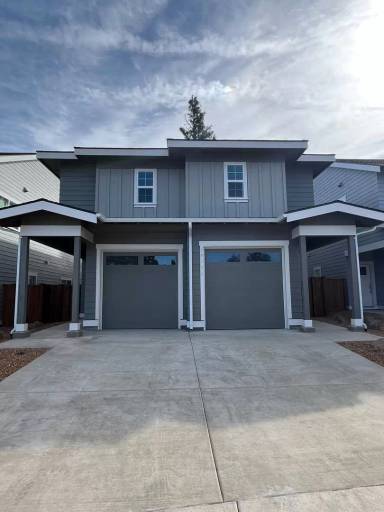 Main picture of 63282 NW Ski Ln