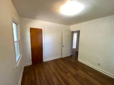 Main picture of 722 W Elm St