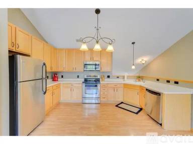 Main picture of 1367 Yorkshire Ln