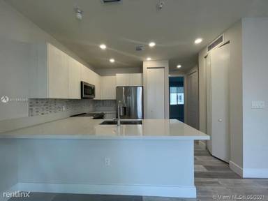 Main picture of 10229 NW 64th Ter