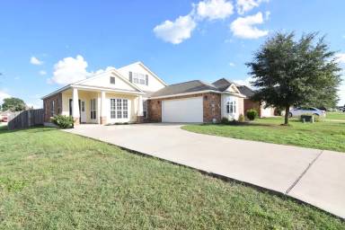 Main picture of 5607 Fair Hill Dr