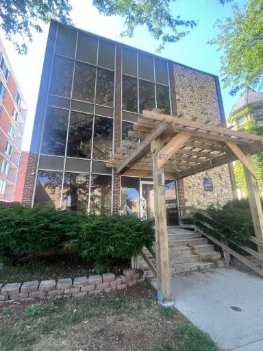 Main picture of 1417 N Prospect Ave