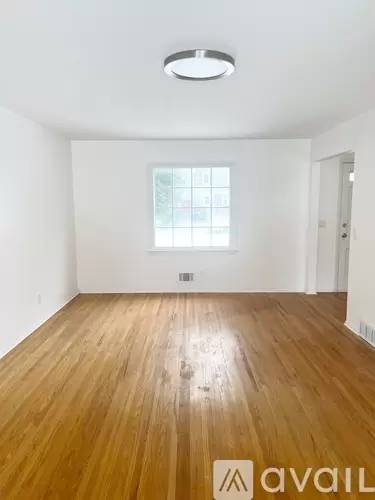 Main picture of 104 Seminole Way