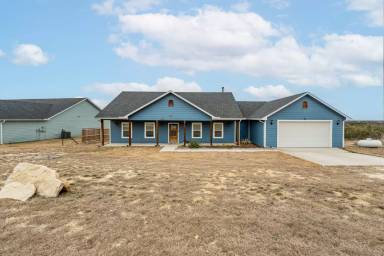 Main picture of 3860 Beacon Lake Dr