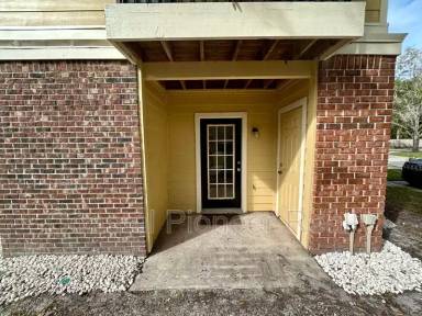 Main picture of 8758 Mallard Reserve Dr