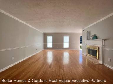 Main picture of 2307 Creek View Dr