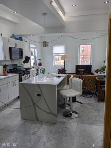 Main picture of 146 Columbia St