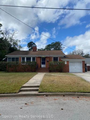 Main picture of 2174 Traymore Rd