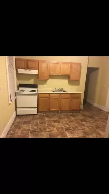 Main picture of 17 Highland Ave