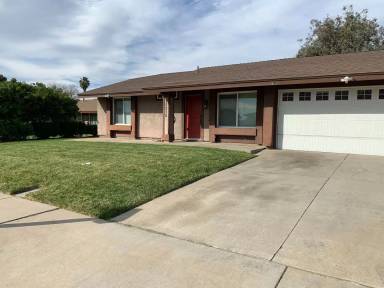 Main picture of 25232 Fir Ave