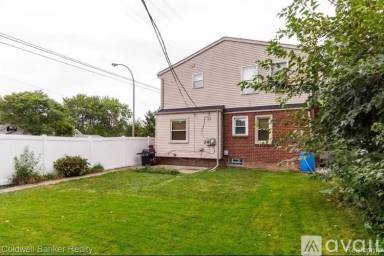 Main picture of 3225 N Vermont Ave