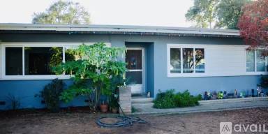 Main picture of 720 W Elder St