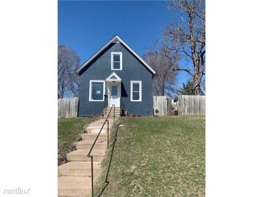 Main picture of 1709 3rd St E