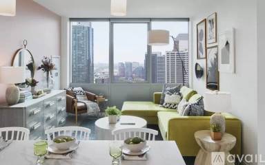 Main picture of 1120 S Michigan Ave