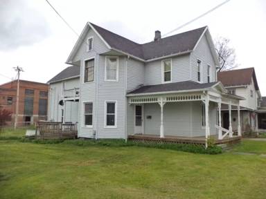 Main picture of 1501 W Henley St