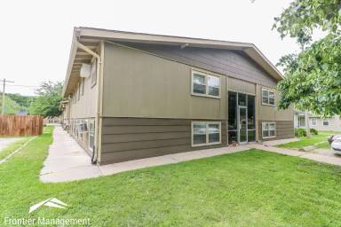 Main picture of 2103 Green Ave