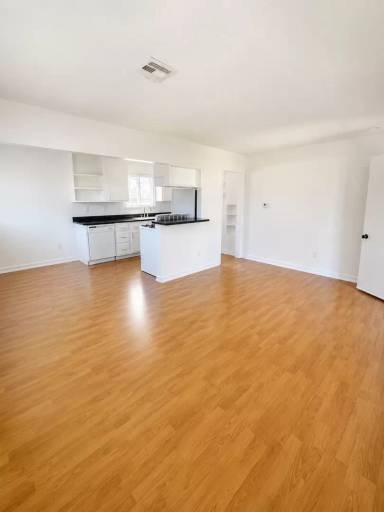 Main picture of 241 S La Alameda Ave