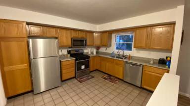 Main picture of 485 W Woods Rd