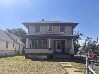 Main picture of 2453 Crown Point Ave