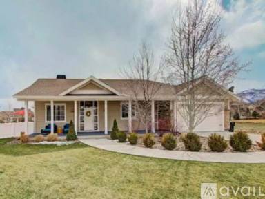 Main picture of 584 Dutch Summit Ct