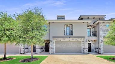 Main picture of 401 Kate Ln