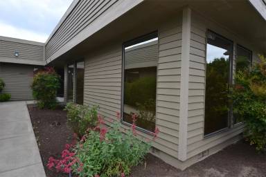 Main picture of River Road Plaza Unit 3A
