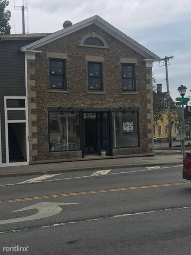 Main picture of 2 E Main St