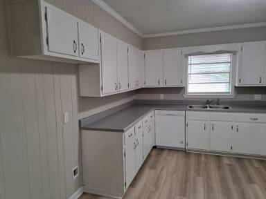 Main picture of 205 E 2nd St