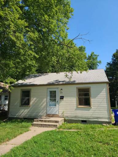 Main picture of 324 W 17th St