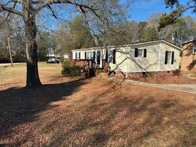 Main picture of 2 Crosby Ln