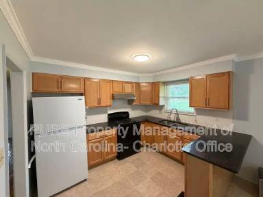 Main picture of 2429 Galloway Rd