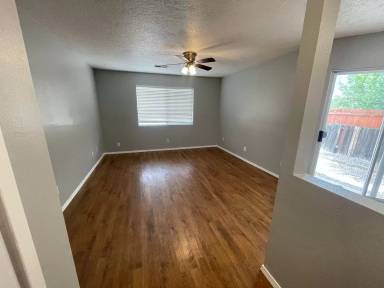 Main picture of 816 Rebecca Loop NE