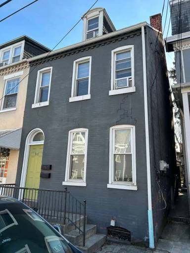 Main picture of 510 W Orange St