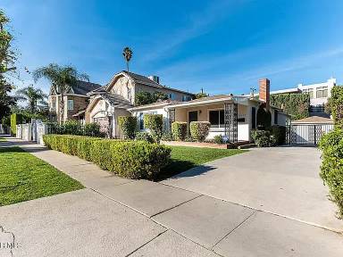 Main picture of 14529 Greenleaf St