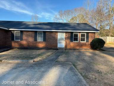 Main picture of 1765 Cedar Shoals Dr