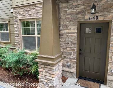 Main picture of 640 NE Newstead Ln