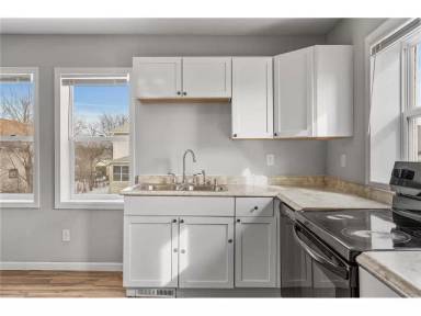 Main picture of 1051 Arkwright St